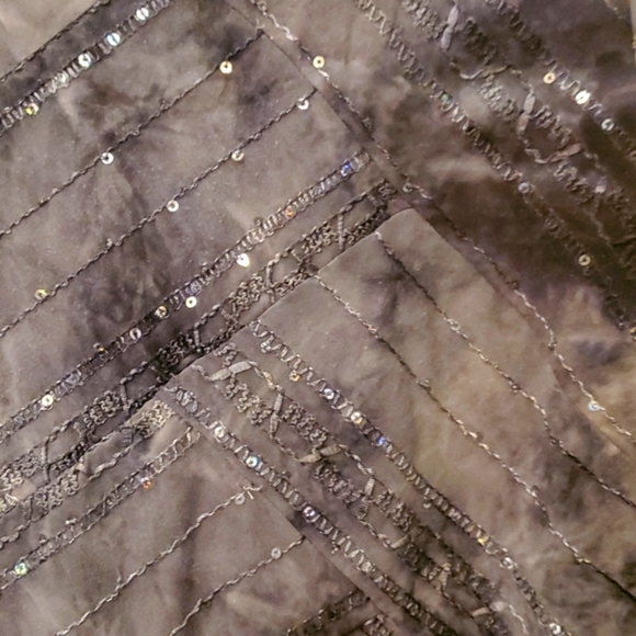 NWOT JM Collection Women's Small Beautiful Sequined Dark Gray/Black Top - Picture 3 of 3